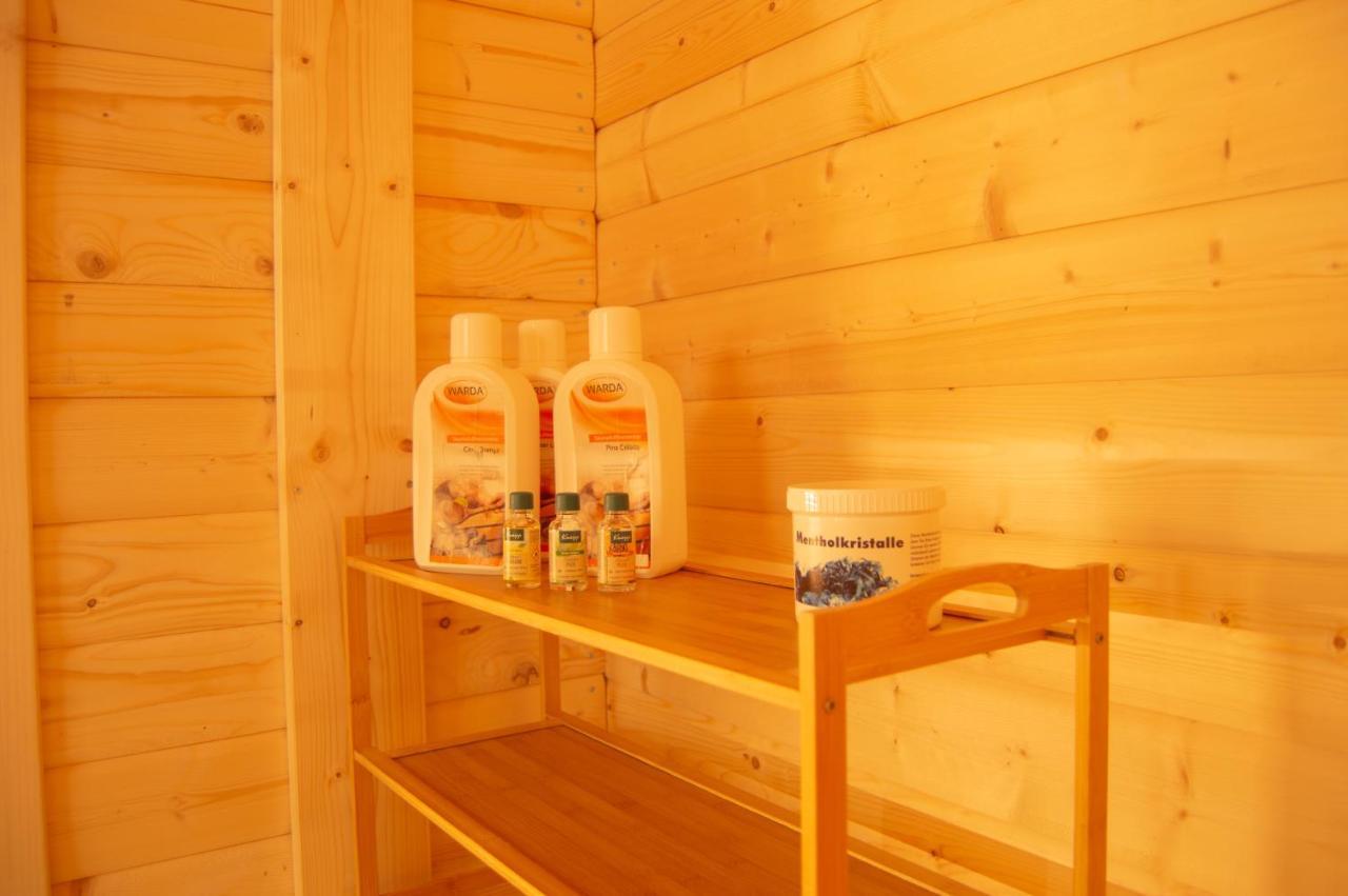 Wellnessoase Mitten In Triberg Triberg im Schwarzwald Exterior photo