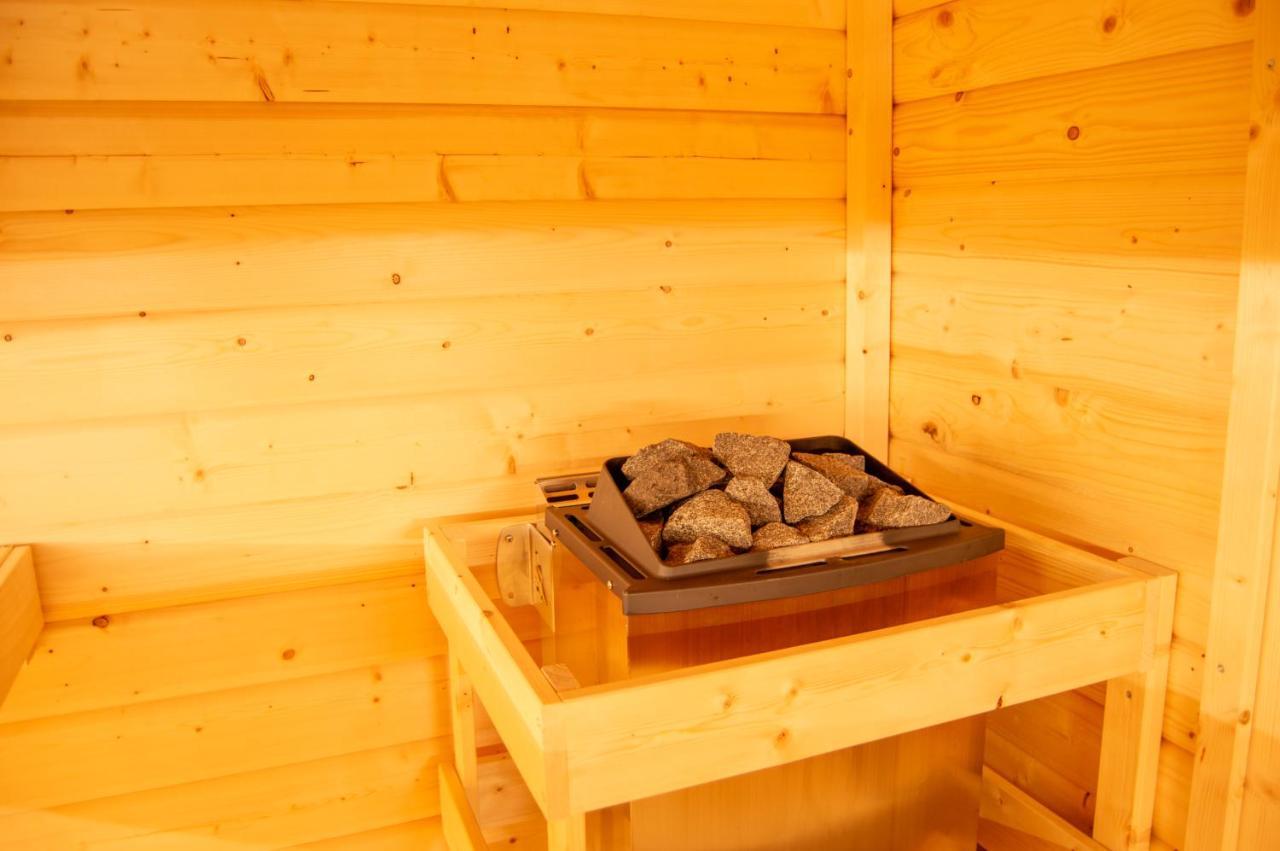 Wellnessoase Mitten In Triberg Triberg im Schwarzwald Exterior photo
